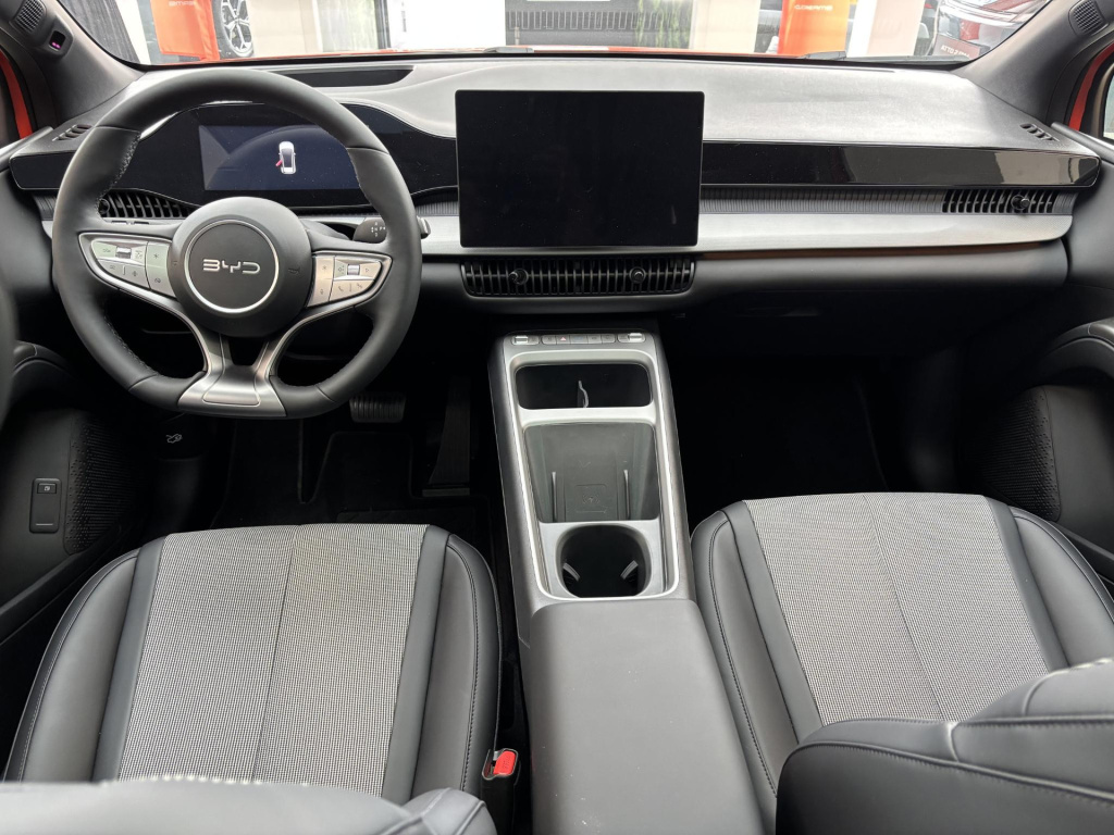 Byd Dolphin