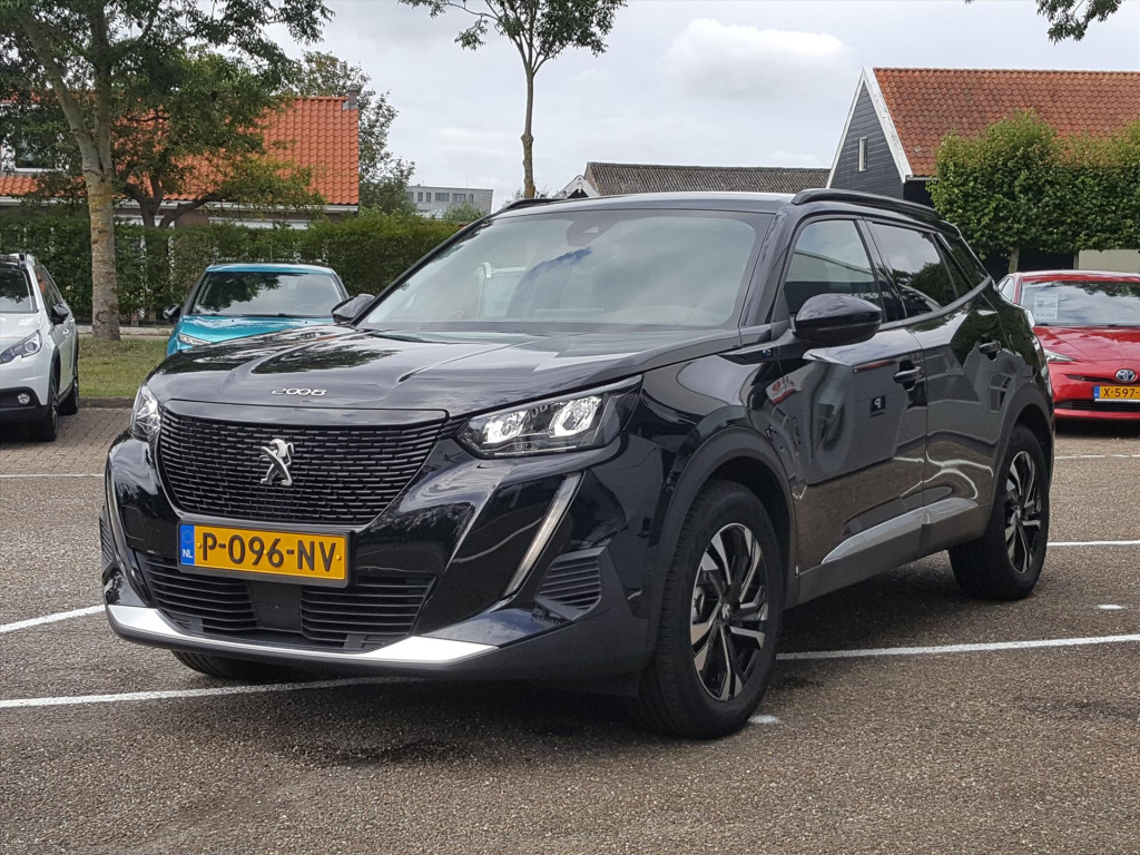 Peugeot E-2008