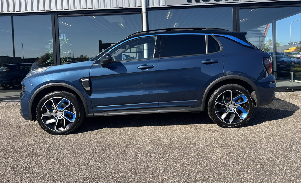 Lynk & Co 01