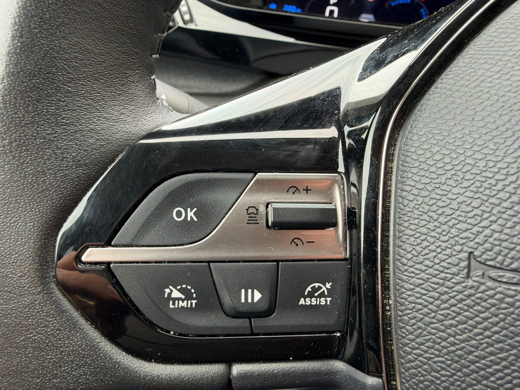 Peugeot E-308
