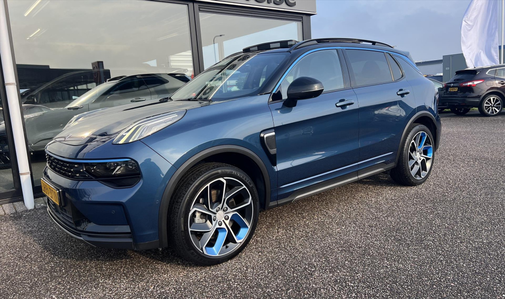 Lynk & Co 01