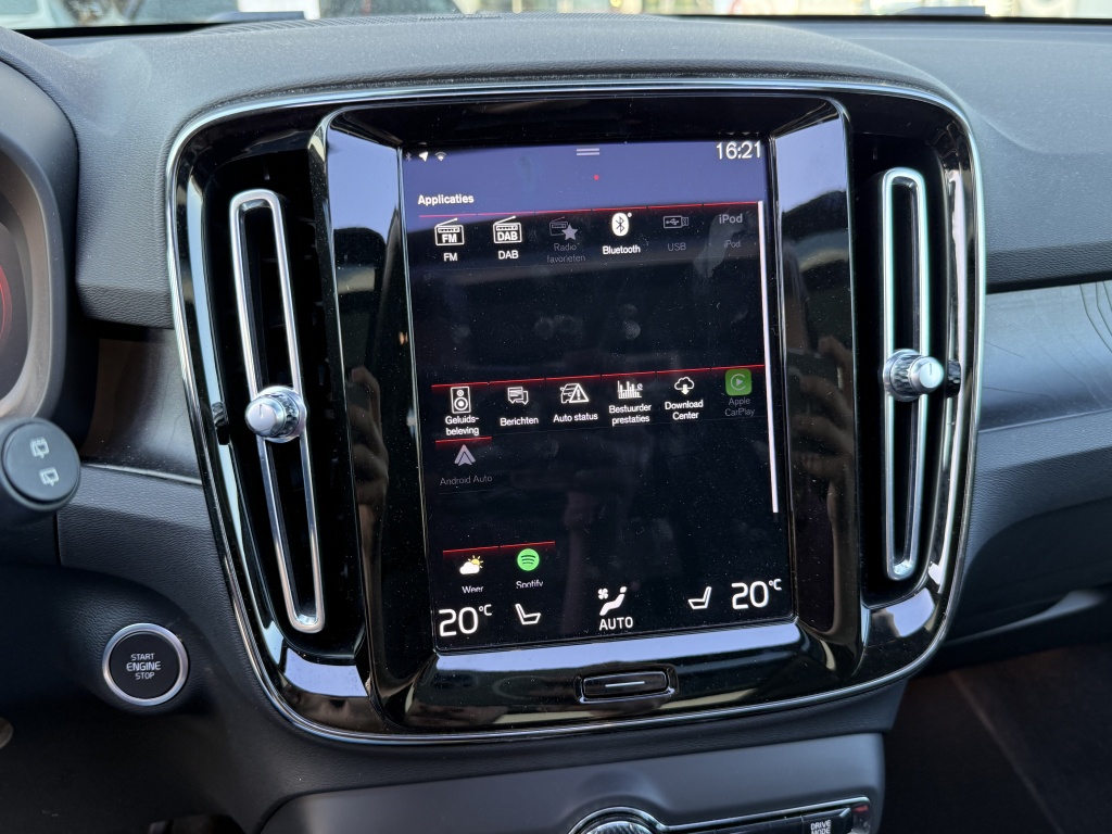 Volvo XC40