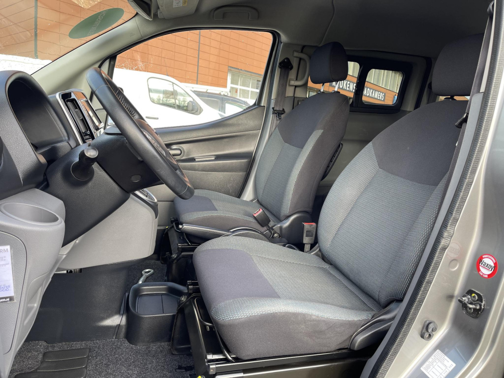 Nissan E-nv200