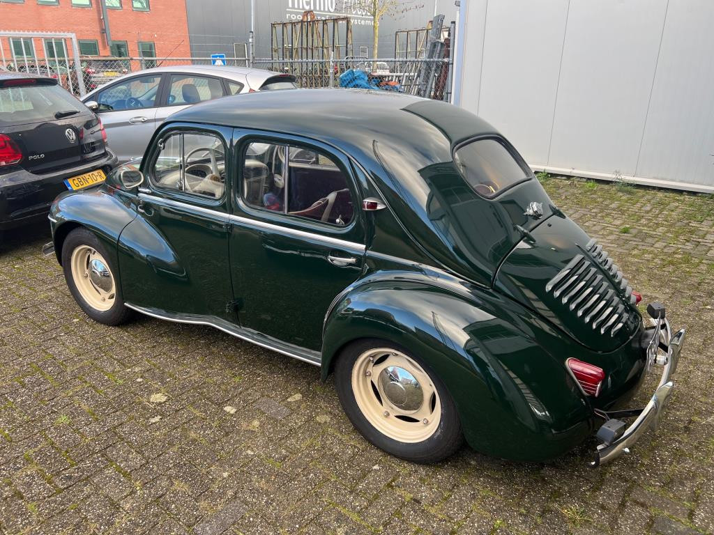 Renault 4