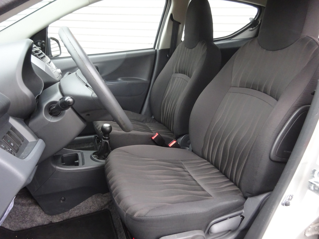 Nissan Pixo