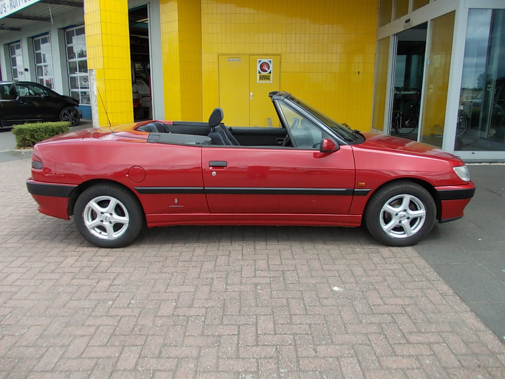 Peugeot 306