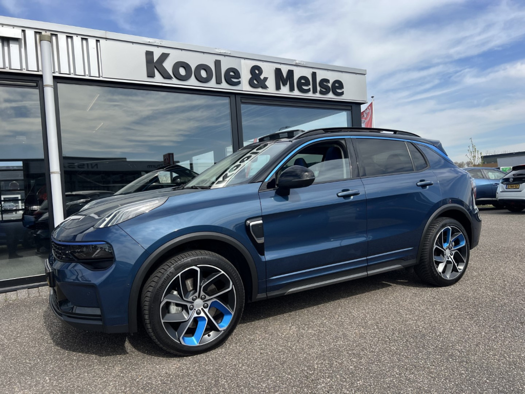 Lynk & Co 01