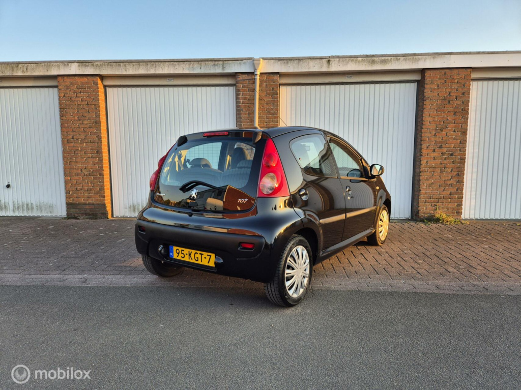 Peugeot 107