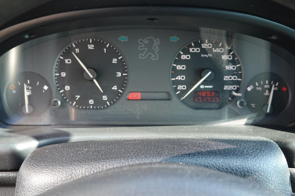 Peugeot 406
