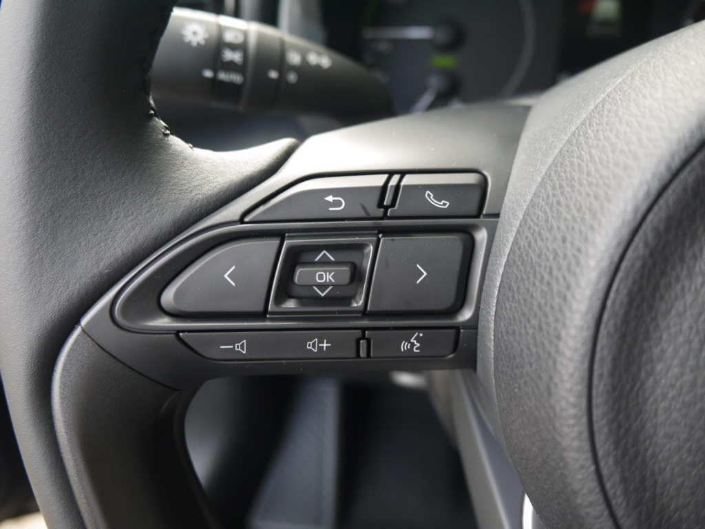 Mazda 2 Hybrid