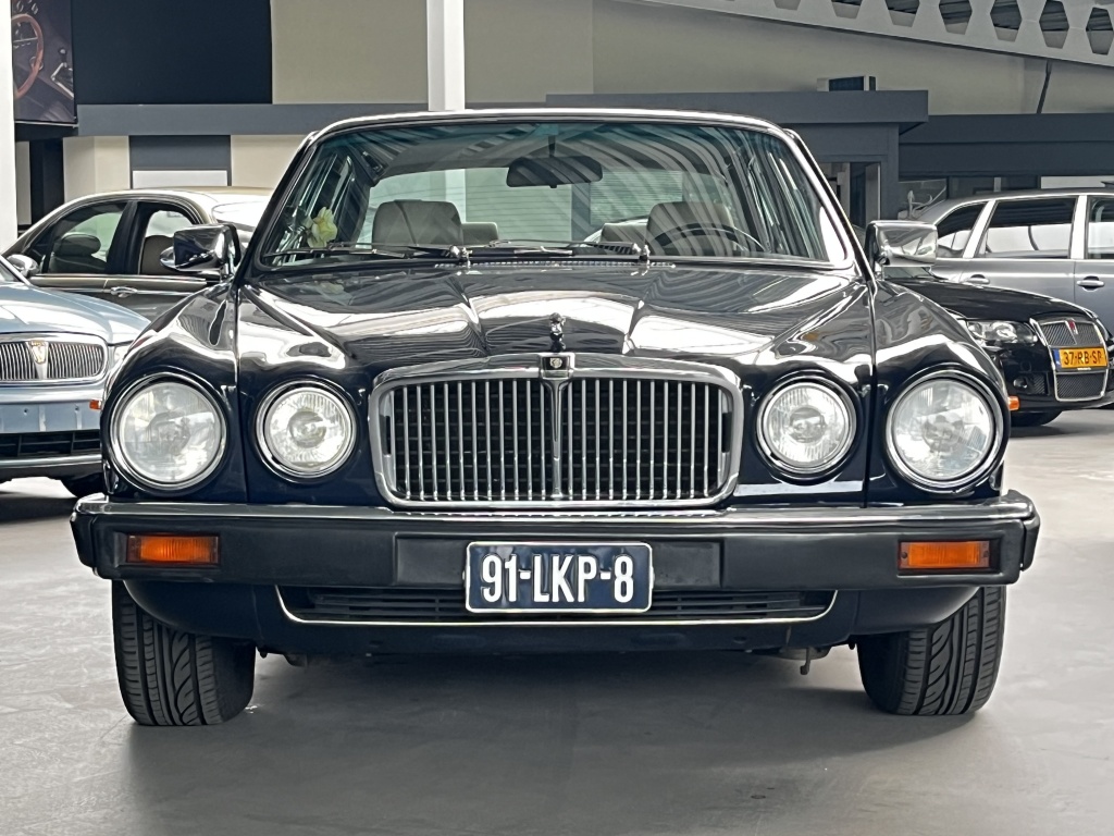Jaguar Xj