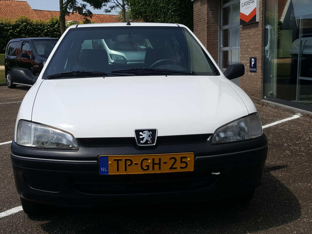 Peugeot 106