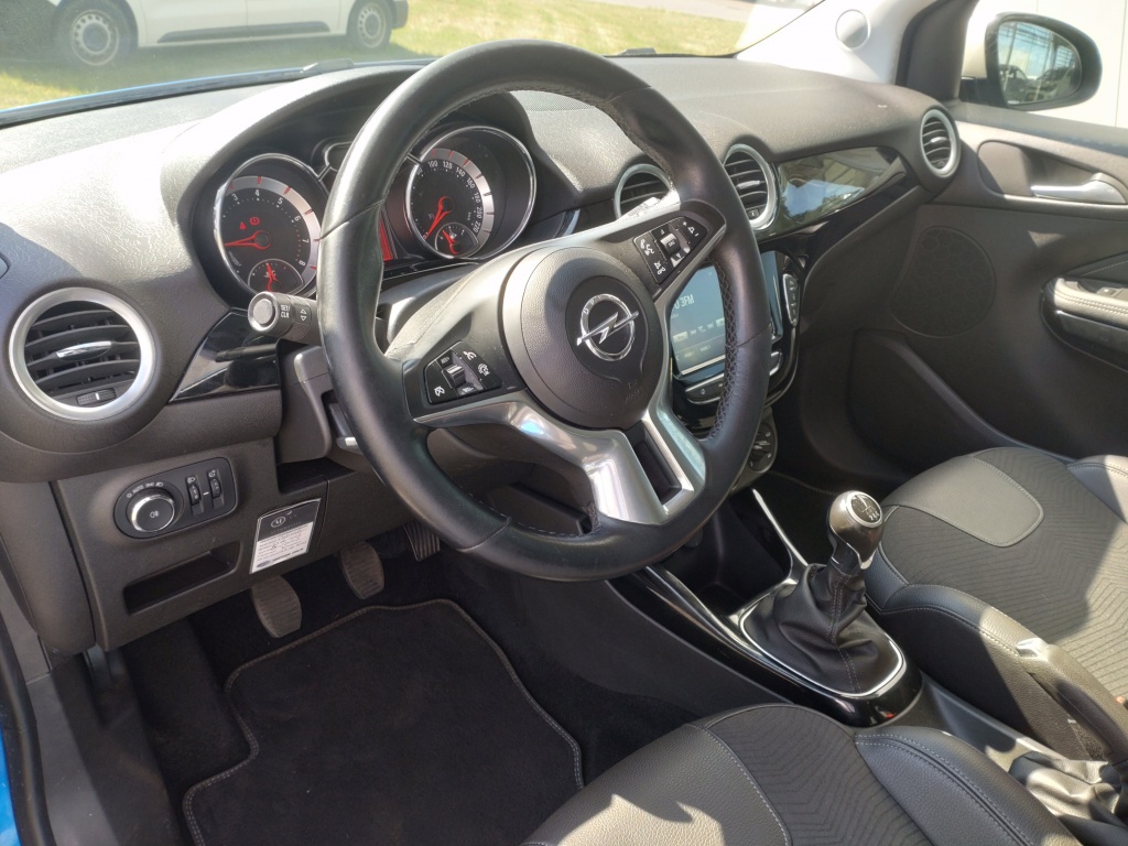 Opel Adam
