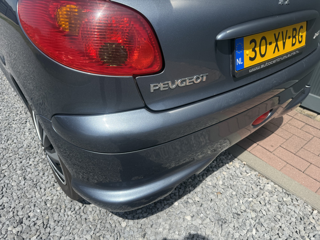 Peugeot 206