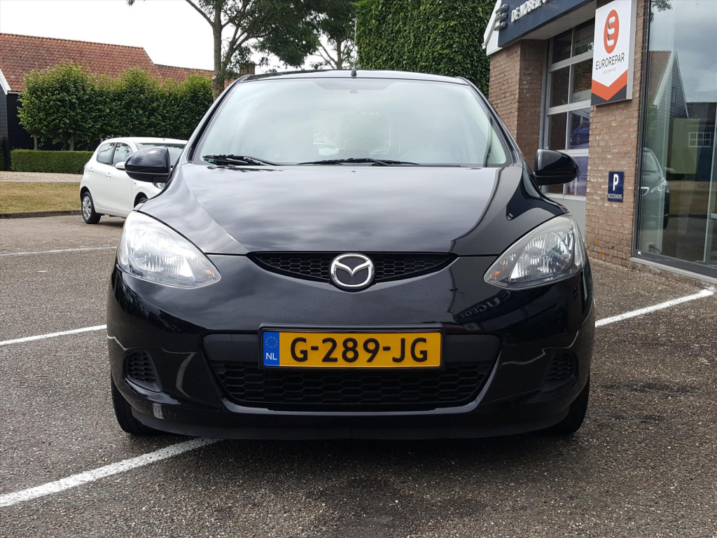 Mazda 2