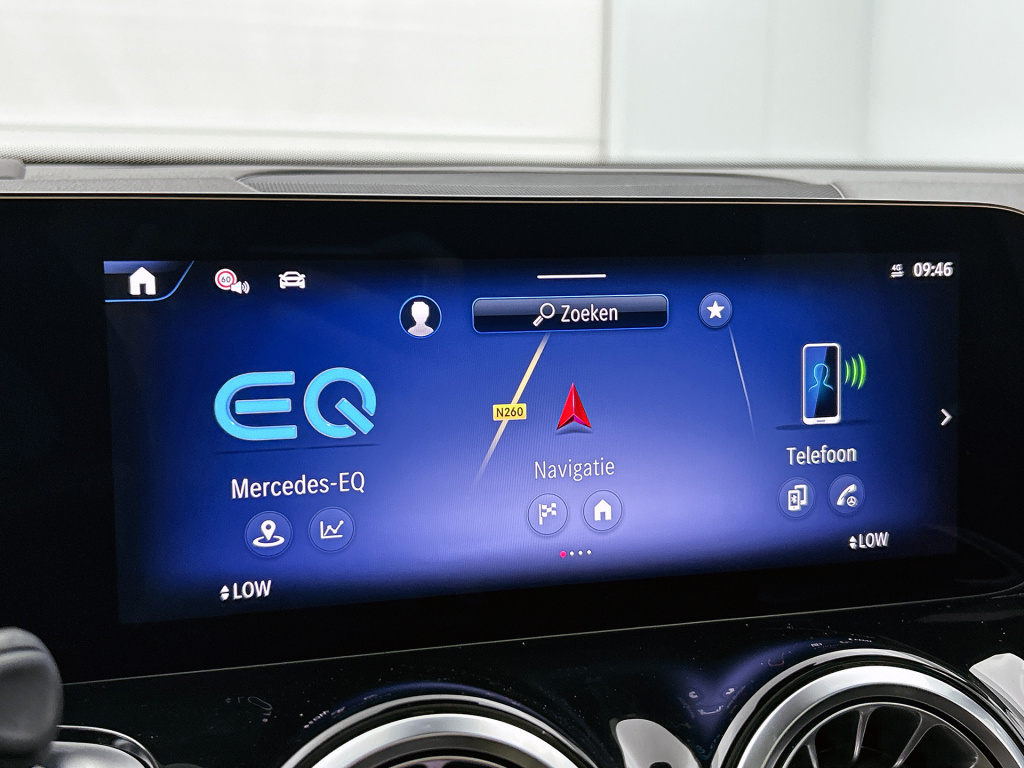 Mercedes-Benz Eqb