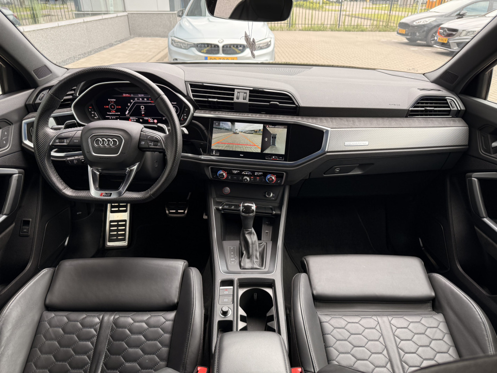 Audi Rsq3