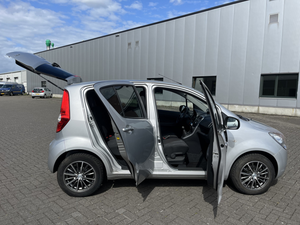 Opel Agila