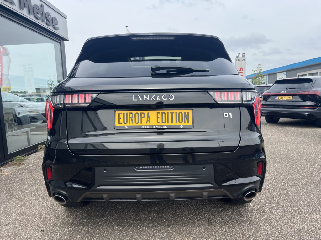 Lynk & Co 01