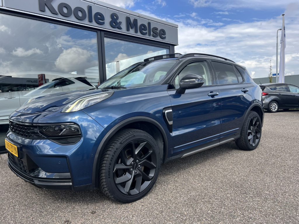 Lynk & Co 01