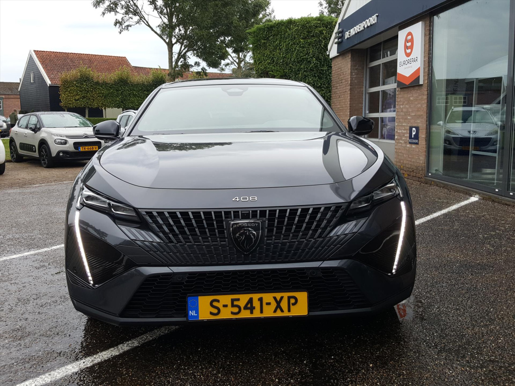 Peugeot 408