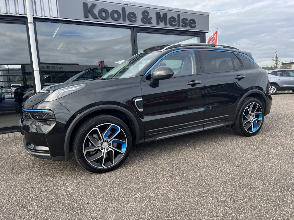 Lynk & Co 01