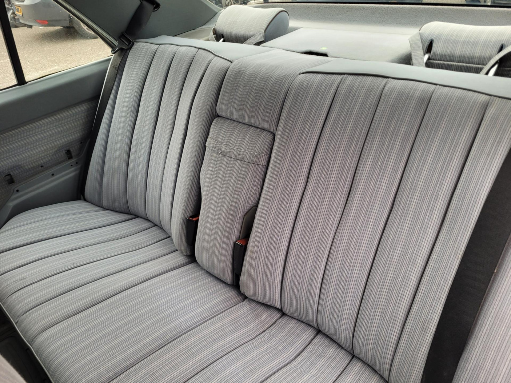 Mercedes-Benz 200