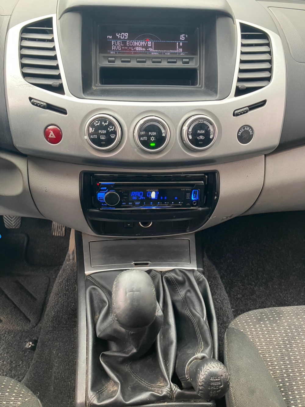 Mitsubishi L200