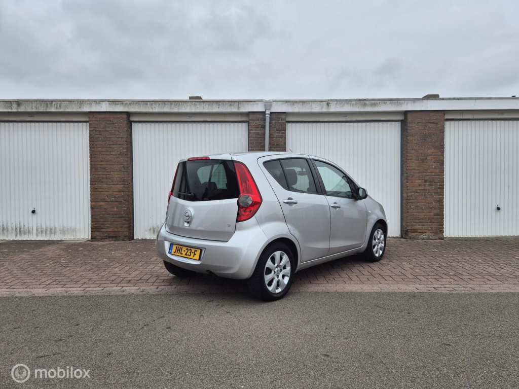 Opel Agila