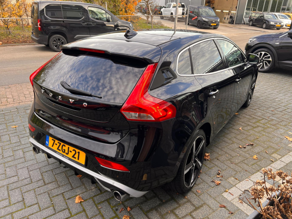 Volvo V40