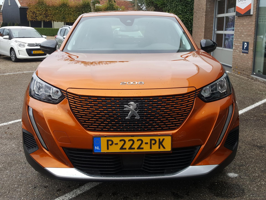 Peugeot E-2008