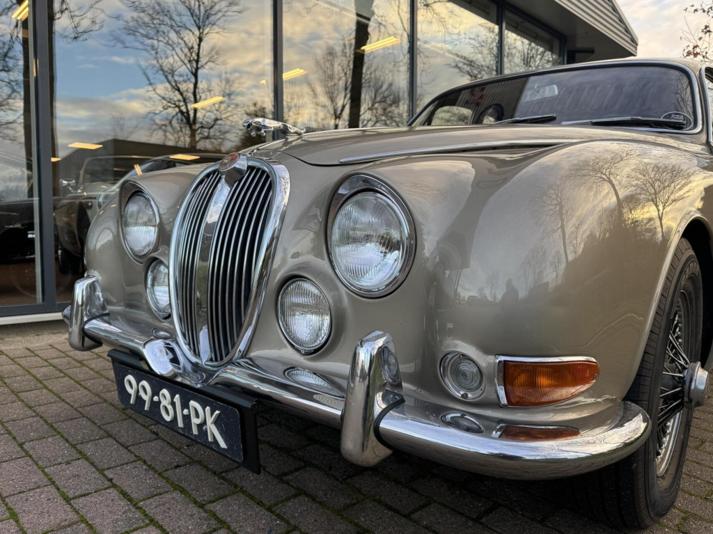 Jaguar S-Type