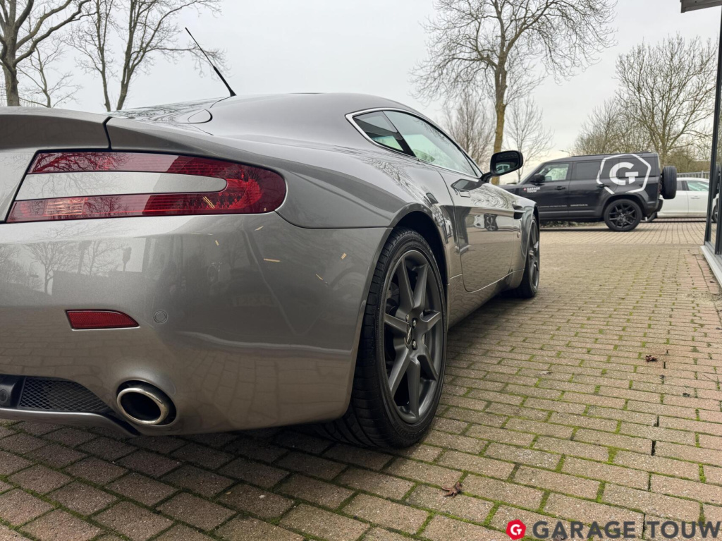 Aston Martin V8 Vantage