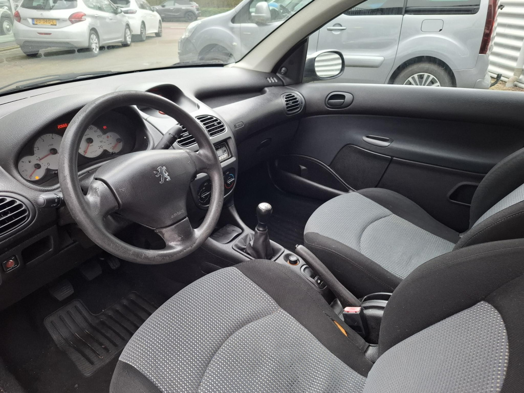 Peugeot 206