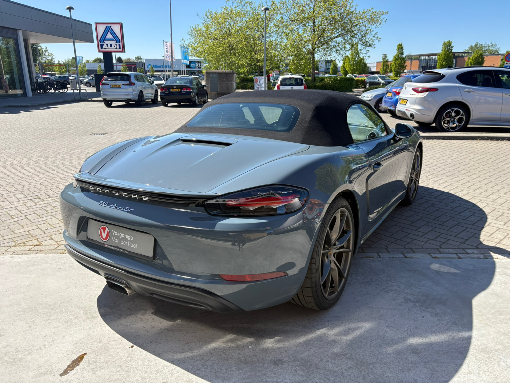 Porsche 718
