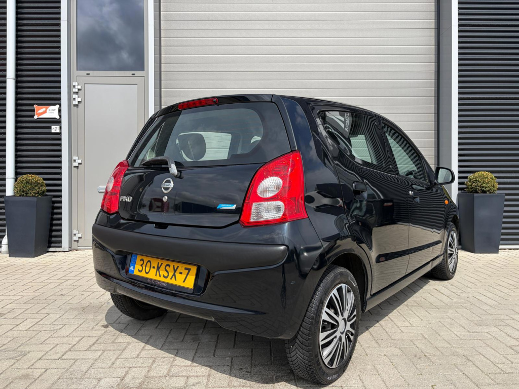 Nissan Pixo