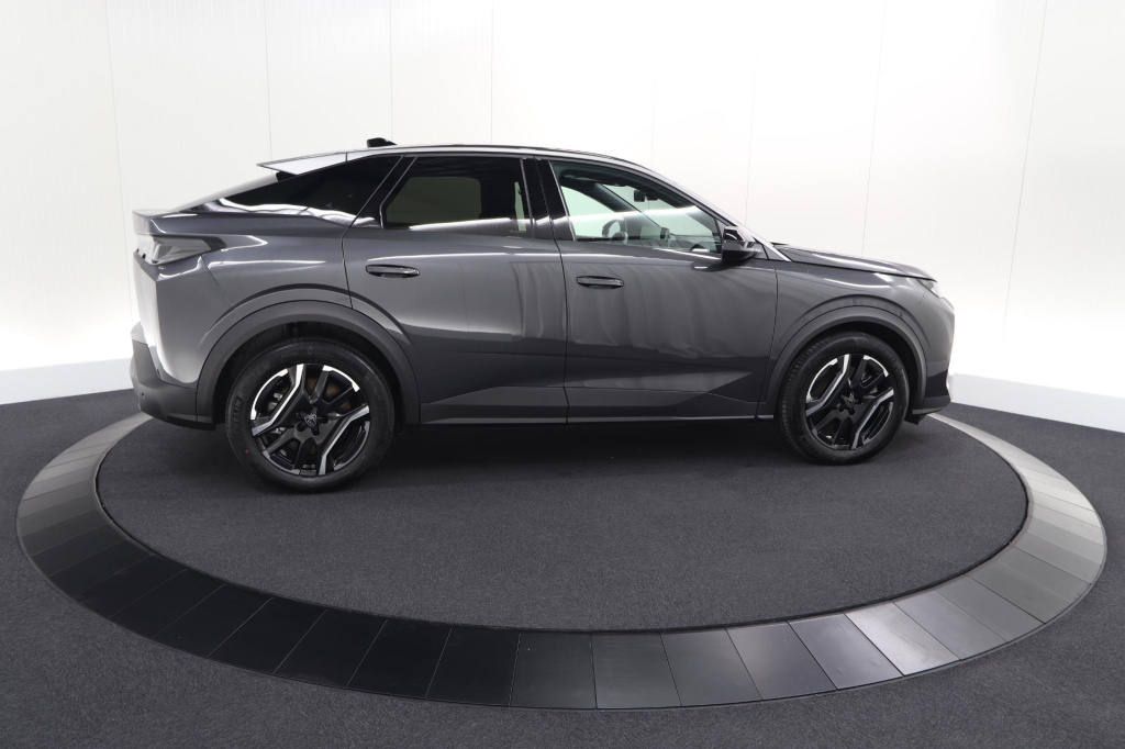 Peugeot E-3008