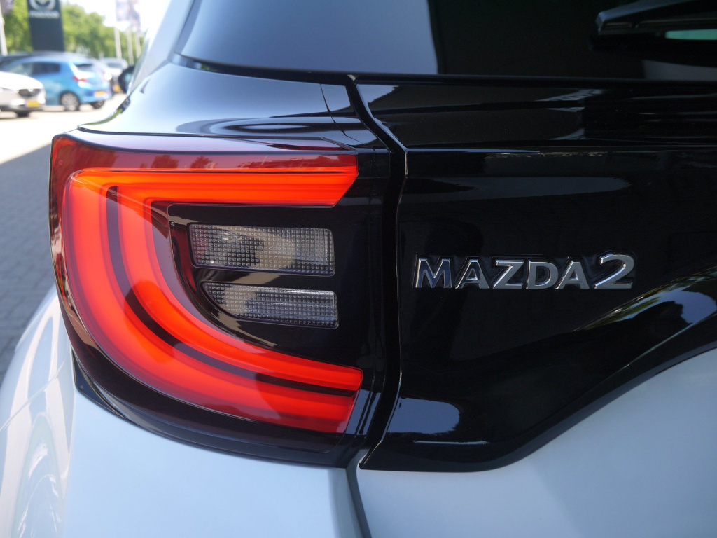 Mazda 2 Hybrid