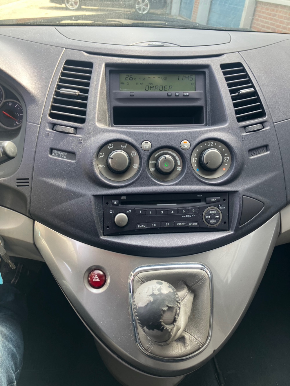 Mitsubishi Grandis