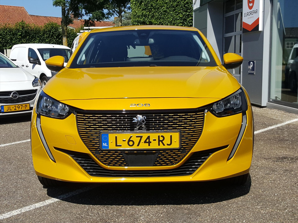 Peugeot 208