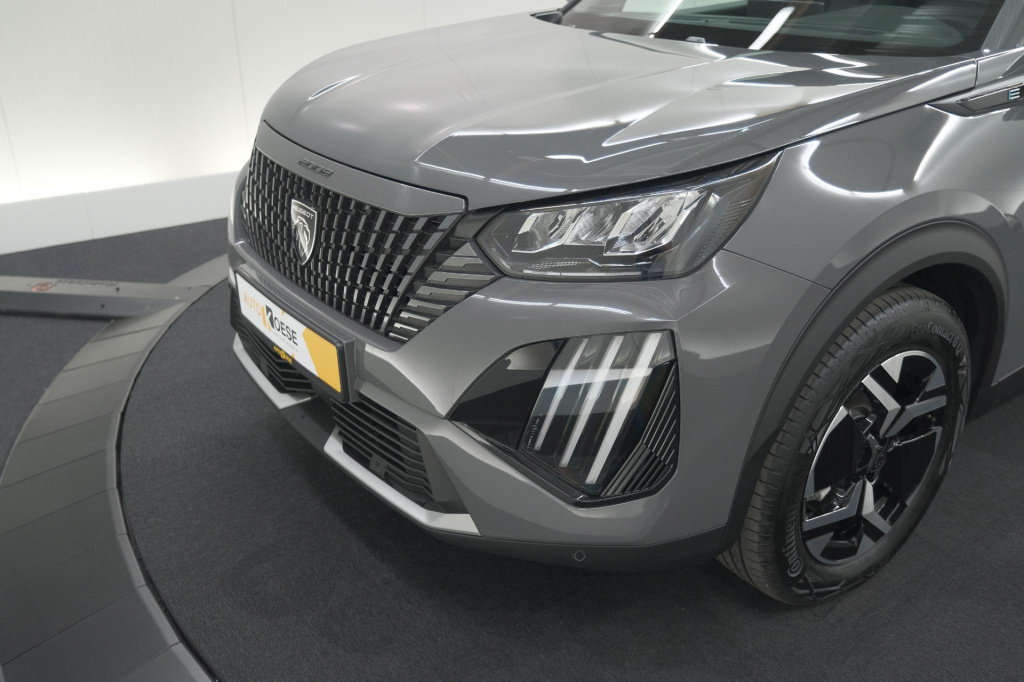 Peugeot E-2008