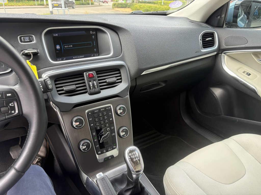 Volvo V40
