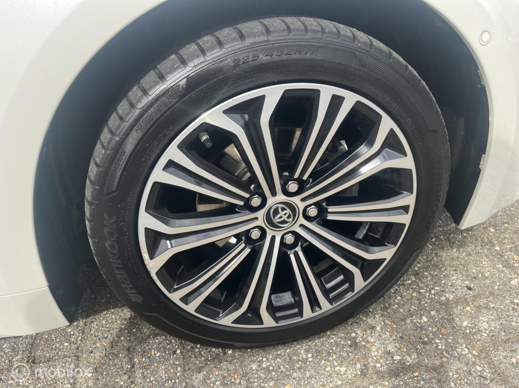 Toyota Corolla Touring Sports