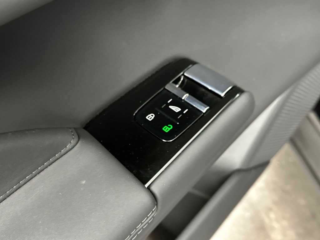 Volvo Es90