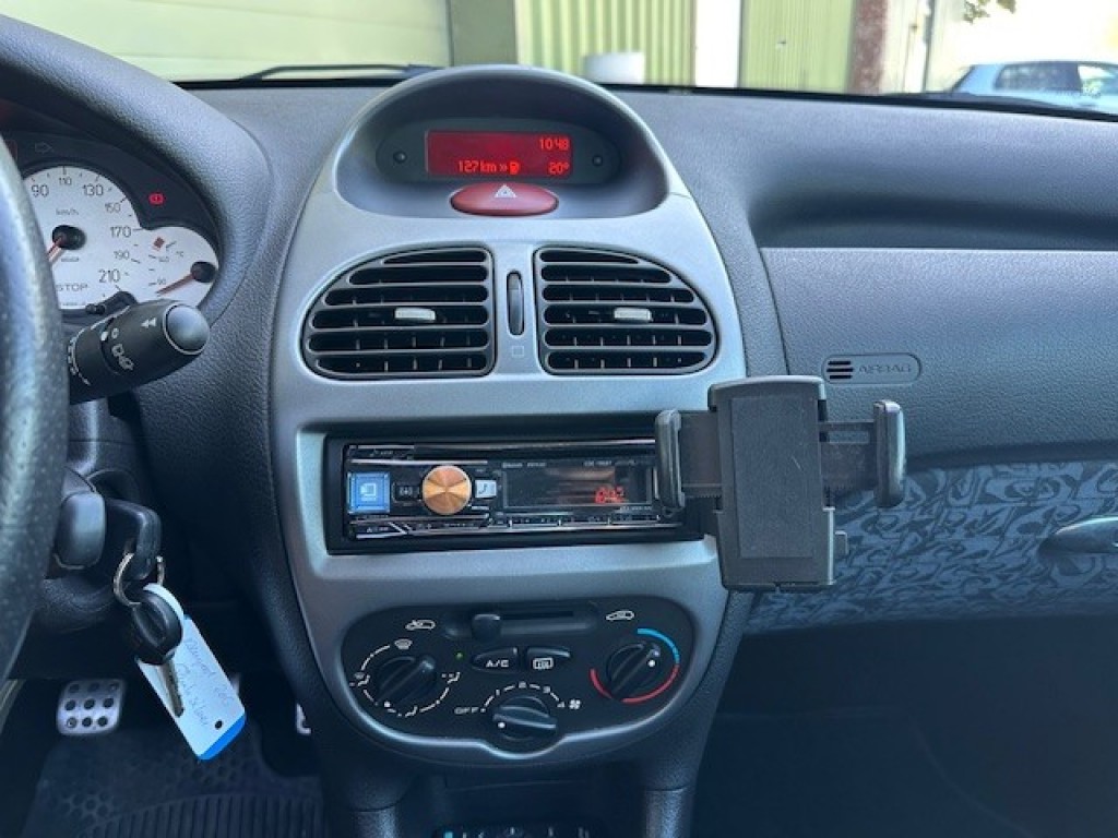 Peugeot 206