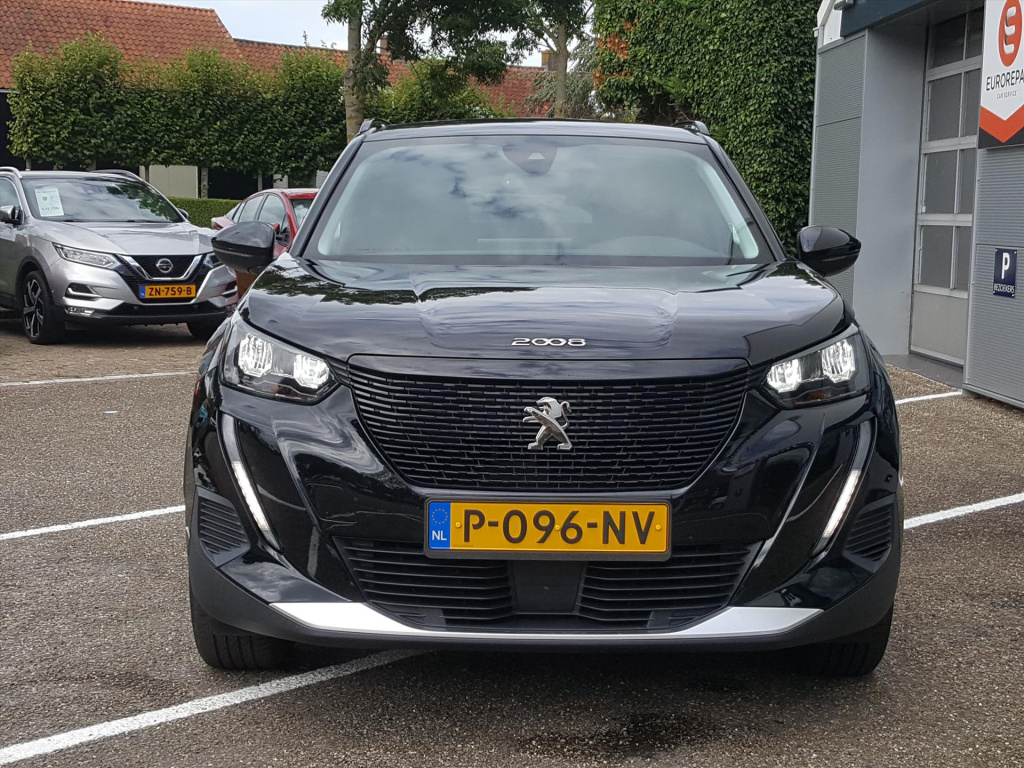 Peugeot E-2008