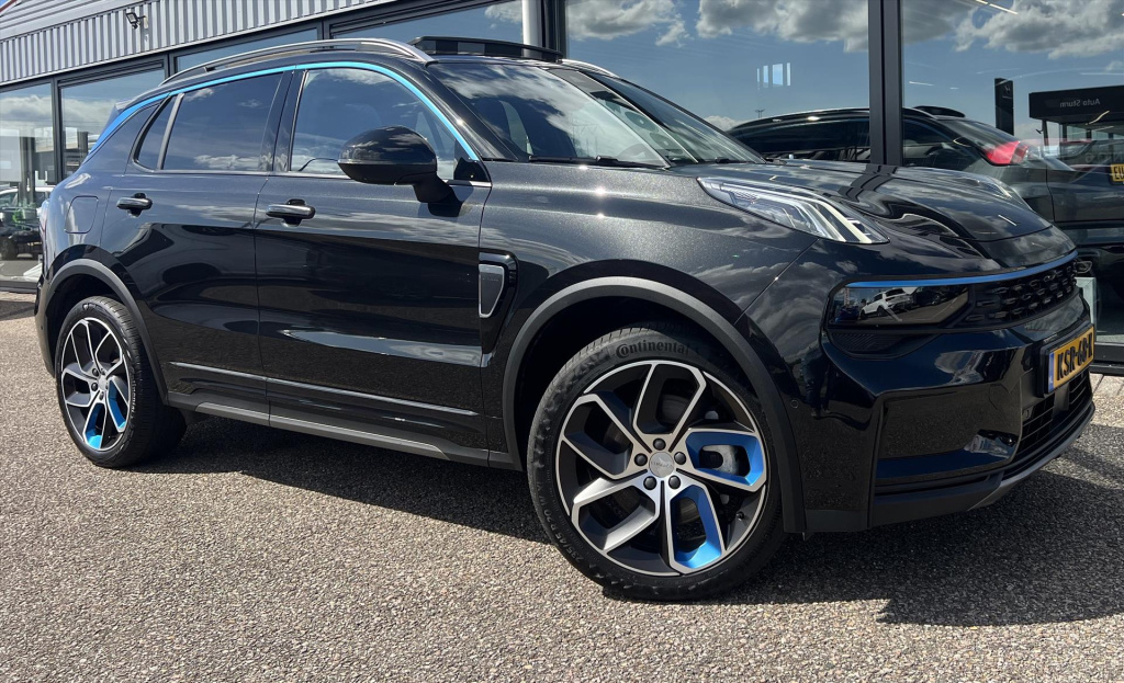 Lynk & Co 01