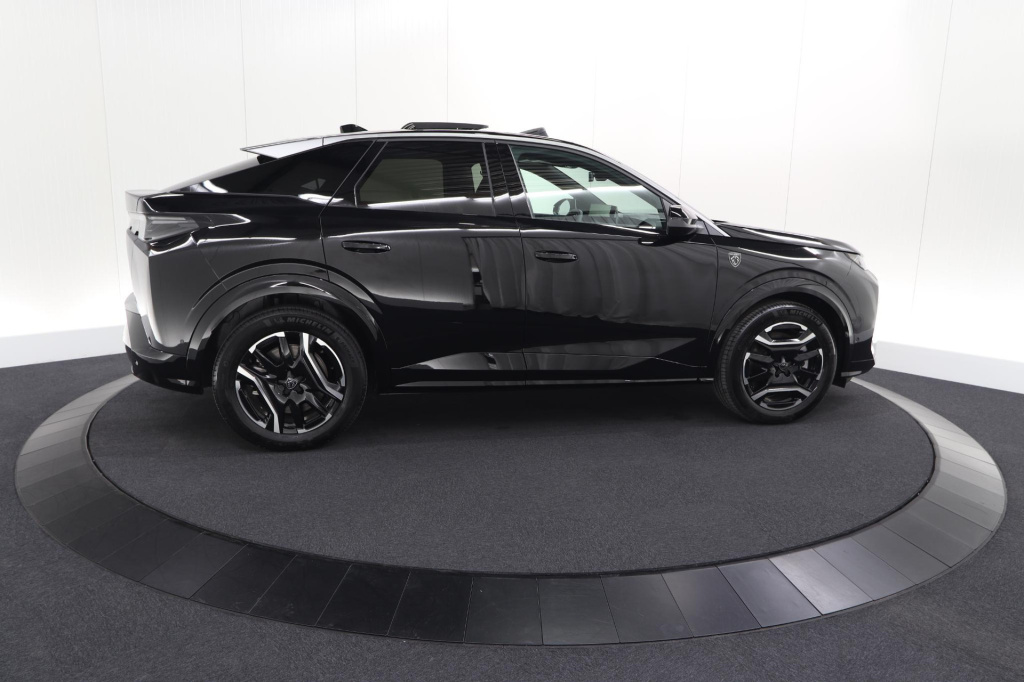 Peugeot E-3008