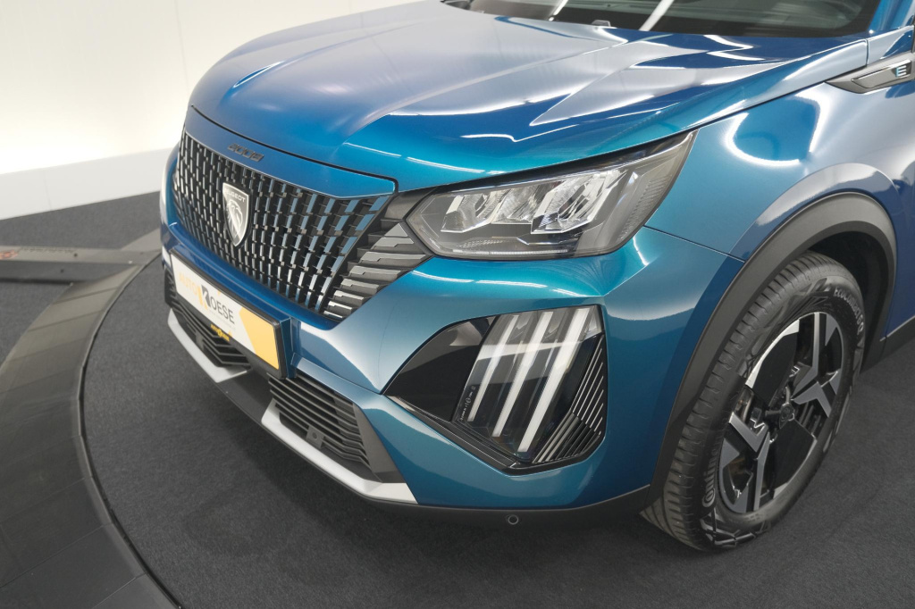 Peugeot E-2008