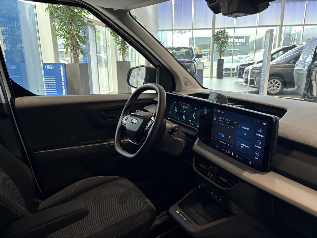 Ford E-transit Courier